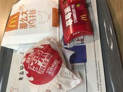 -麦当劳(世界城广场店)
