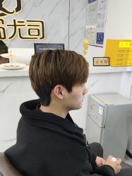 点击看大图 -尤司男士国潮理发馆