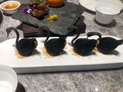 黑天鹅榴莲酥-悦秀·高级粤菜