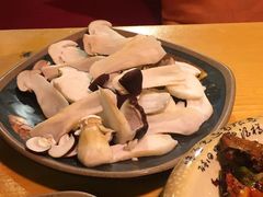 雪山姬松茸菌-民食香·腊排骨野生菌美食(木府店)