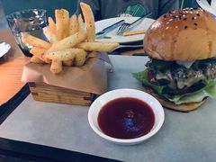 特制牛肉汉堡-EN SPACE恩空间