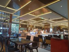 -大中华希尔顿酒店-念自助餐·嗨啤·小龙虾