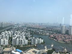 -天津梅江中心皇冠假日酒店
