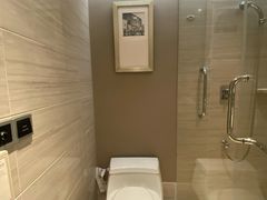-上海中航虹桥机场泊悦酒店