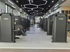 -跃动游泳健身俱乐部(新华传媒店)