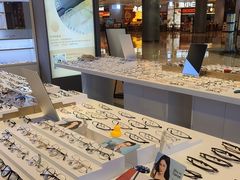 -罗伯特眼镜·蔡司官方授权(前海桂湾店)