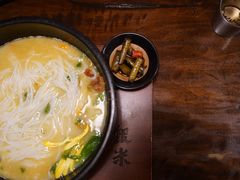 -银米·云南传统过桥米线(双廊黑金冠店)