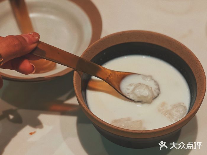 胡麻(静安嘉里店)奶白酒图片