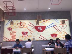 大堂-百事佳烧鸭牛腩(上海虹桥站店)