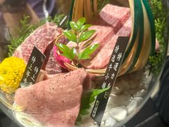 -山川小町·极番烧肉(新地假日广场店)