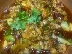 -虾弄弄海派小龙虾·牛羊蝎子火锅