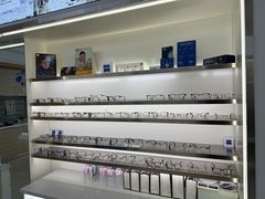 -视野联行眼镜·蔡司·尼康战略合作店(城西银泰店)