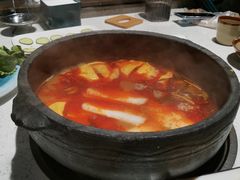 -贵府酸汤牛肉火锅·贵州老字号(飞山街店)