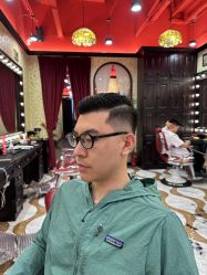 -东方先生国潮男士理发馆