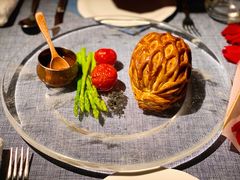 惠灵顿牛排-弦月窗LUNETTE BY AMANDA(复兴路店)