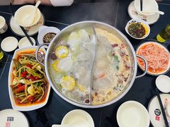 -周良天山牛杂城(天山路总店)