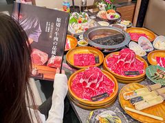 -牛YO寿喜烧·铁板烧和牛火锅自助(市府恒隆店)