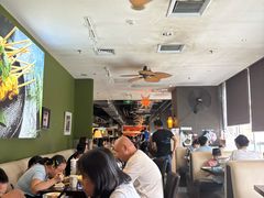 -大头虾越式风味餐厅(光明广场店)