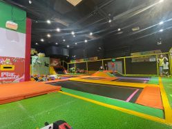 -蹦蹦跳跳(新奥购物中心店)