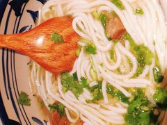 -鑫花溪牛肉米粉(东环大润发店)