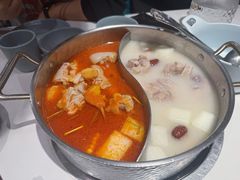 酸汤猪脚锅-小街猪手(团结湖店)