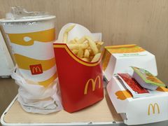 -麦当劳(深圳北站B2检票口楼上)