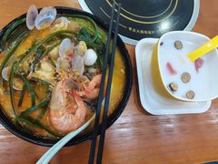 糟柏醋海南粉-老何家后安粉·糟粕醋海鲜火锅(三亚湾椰梦长廊店)