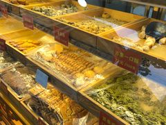 面包甜点陈列柜-宋记饼家(石门二路店)