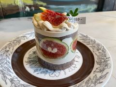 伯爵红茶无花果奶油蛋糕-鹿鱼咖啡甜品店(中央大街店)