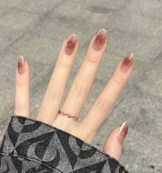 -悦指间美甲美睫