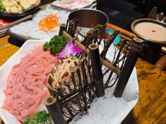 -老牌坊云南鱼豆花火锅(爱建店)