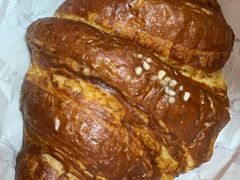 碱水羊角包-OUR Bakery(SKP-S店)