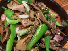 干笋子炒腊肉-禧福徕盆盆香川菜馆