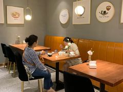 -POKEE VIA&Brunch·维娅(重庆来福士店)