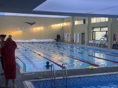 -鲸灵公元游泳中心