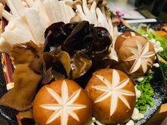 菌菇拼盘-湊湊火锅·茶憩(打浦桥日月光店)