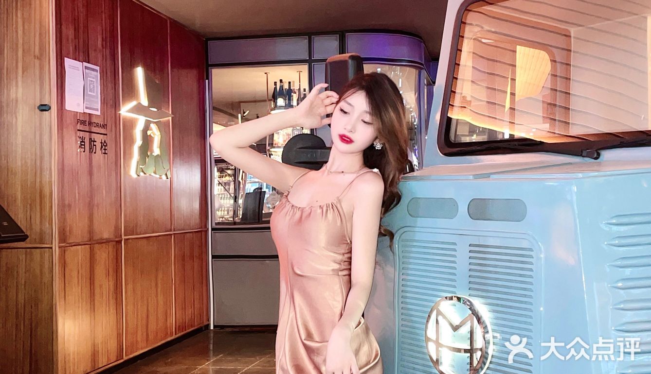 夜晚微醺🌃美女帅哥都爱来的MR.BEER