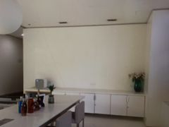 -卡罗酒店(东门晒布地铁站店)