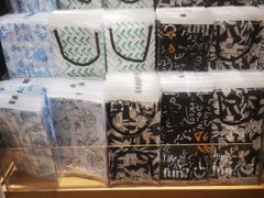 -名创优品(山东青岛华润万象城店)