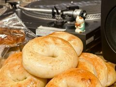 -Bagel Camp爵士贝果店