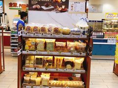 面包甜点陈列柜-全家便利店(四平路六店)