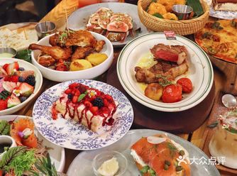 和喜欢的人一起吃饭，连空气都会变得浪漫！