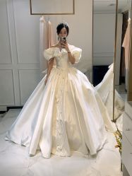 -GRACE KELLY婚纱与礼服(北京店)