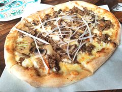 烤牛肉披萨-I HOLIC艾豪丽披萨(KKone店)