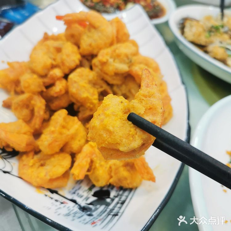 海旺角的生腌绝了！咸蛋黄大虾也超好吃！