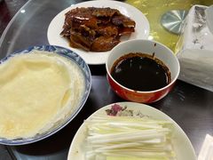 -余杨鸭鸭餐厅