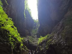 -龙水峡地缝景区