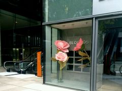 -虹桥天地-停车场