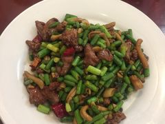 -余杨鸭鸭餐厅