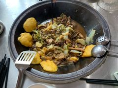 -粘豆包柴火铁锅炖
